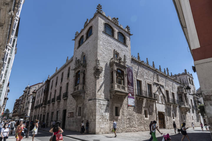 49 - Burgos - ciudad - Casa del Cordon